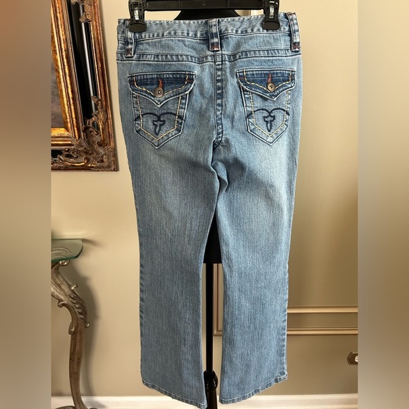 INC International Concepts Light Wash Bootcut Jeans Embroidered Pocket Size 6P - Picture 3 of 4